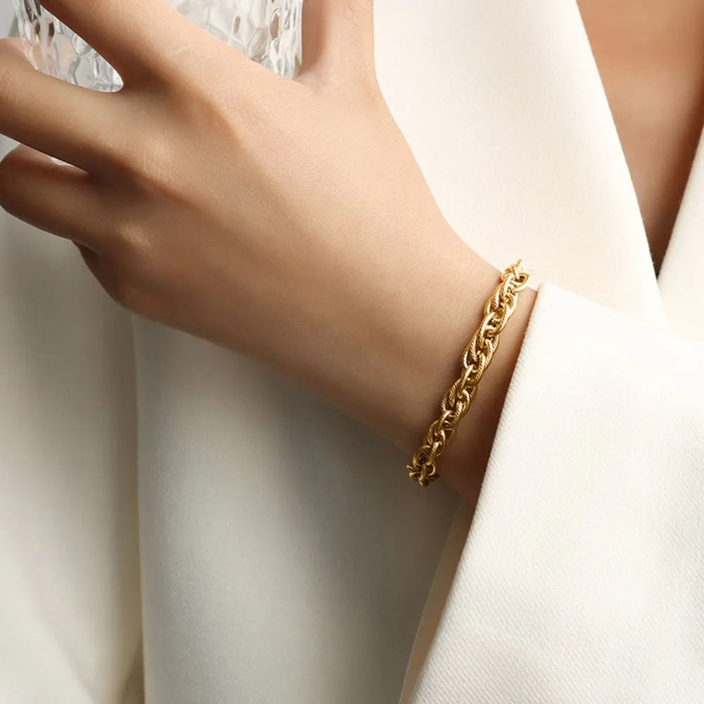Armband „Niora“ – Gliederarmband aus Titanstahl, vergoldet