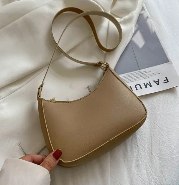 Messenger Bag „Berka“ – Damen Umhängetasche im modernen Minimalstil