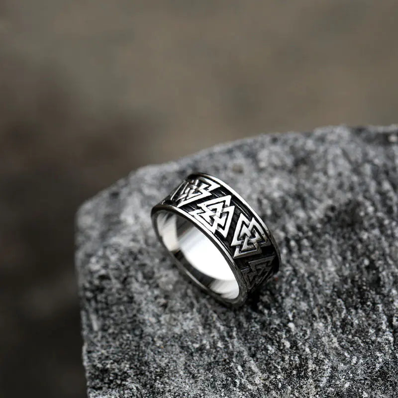 Ring „Varen“ – Vintage Herrenring aus Edelstahl im Statement-Design