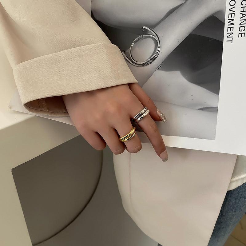 Ring „Elion“ – Offener Unisex-Ring mit unregelmäßiger Struktur in Gold oder Silber