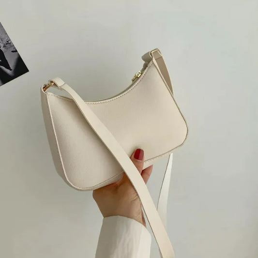 Messenger Bag „Berka“ – Damen Umhängetasche im modernen Minimalstil