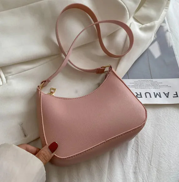 Messenger Bag „Berka“ – Damen Umhängetasche im modernen Minimalstil