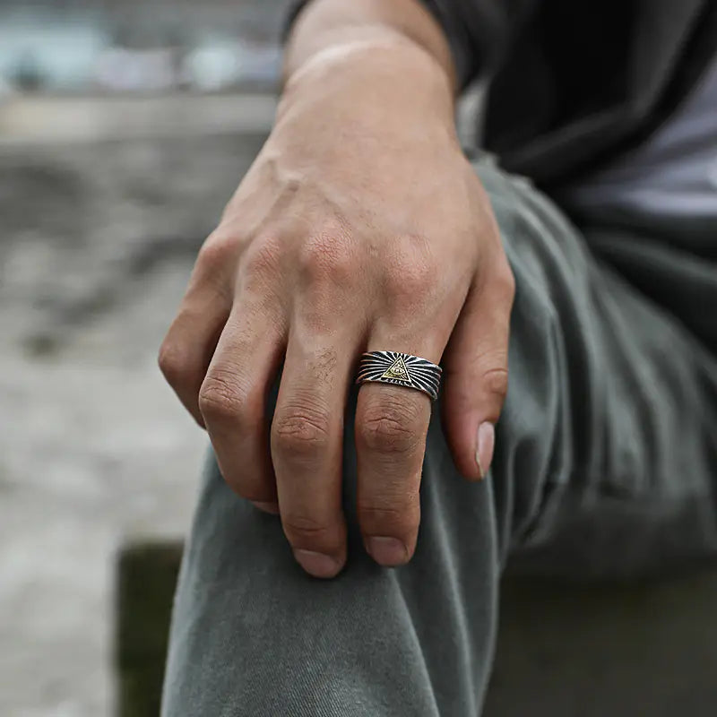 Ring „Orun“ – Verstellbarer Herrenring mit Auge & Vintage-Grasmuster