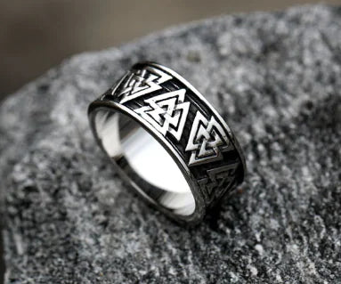 Ring „Varen“ – Vintage Herrenring aus Edelstahl im Statement-Design